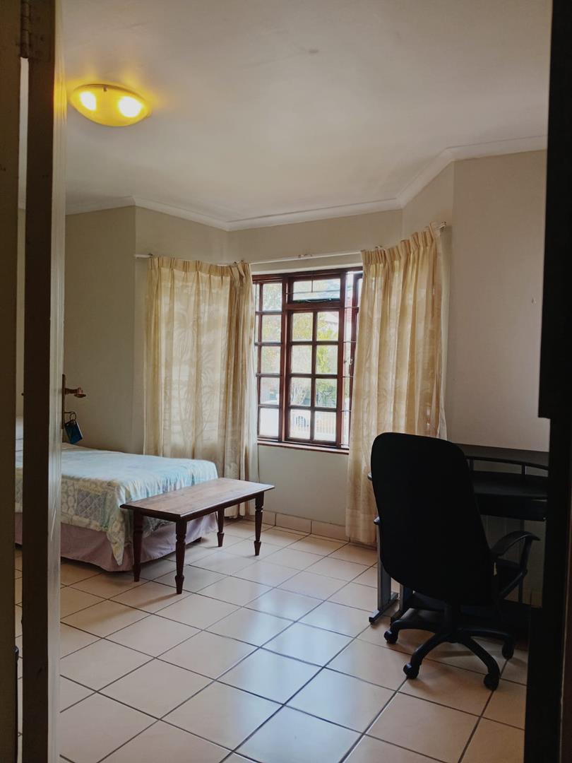 To Let 1 Bedroom Property for Rent in Rondebosch Western Cape